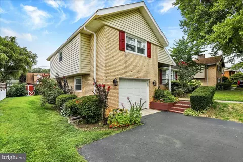 Exterior - 2408 Laurel Rd, Reading, PA 19609 photo 3 of 10