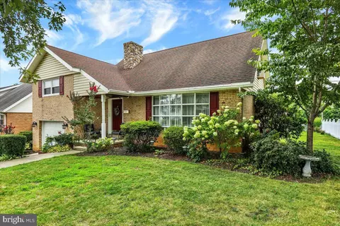 Exterior - 2408 Laurel Rd, Reading, PA 19609 photo 4 of 10