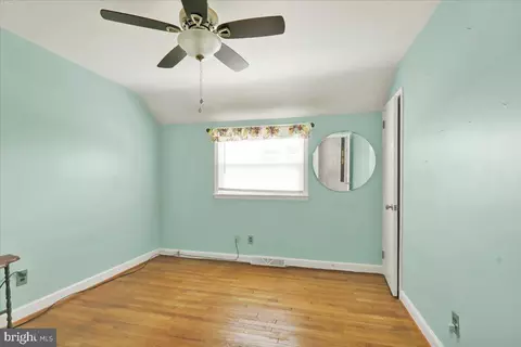 Bedroom - 2408 Laurel Rd, Reading, PA 19609 photo 3 of 7