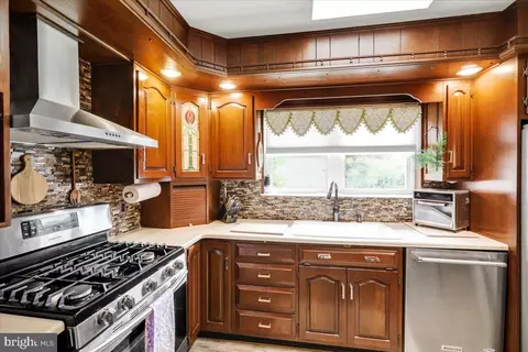 Kitchen - 2408 Laurel Rd, Reading, PA 19609 photo 2 of 2