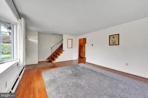 Living - 322 Morrison Rd, Reading, PA 19601 photo 2 of 4