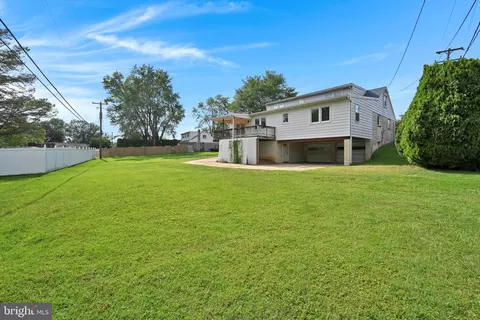 Exterior - 322 Morrison Rd, Reading, PA 19601 photo 5 of 6