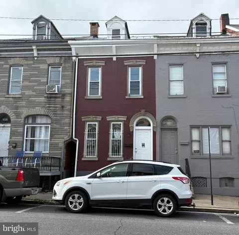 1136 Cotton St, Reading, PA 19602