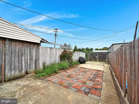 Exterior - 465 W Oley St, Reading, PA 19601 photo 2 of 3