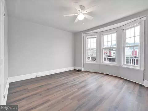 Living - 465 W Oley St, Reading, PA 19601 photo 4 of 4