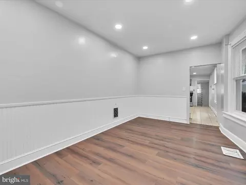 Entry Way - 465 W Oley St, Reading, PA 19601 photo 1 of 1