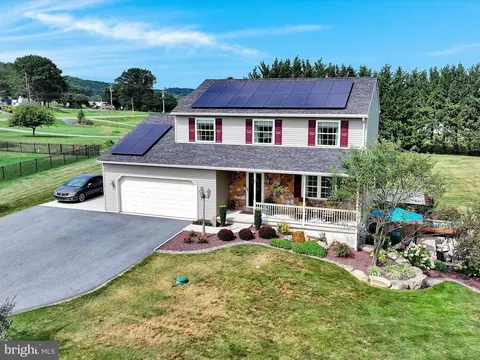 14 Bricker Rd, Bernville, PA 19506