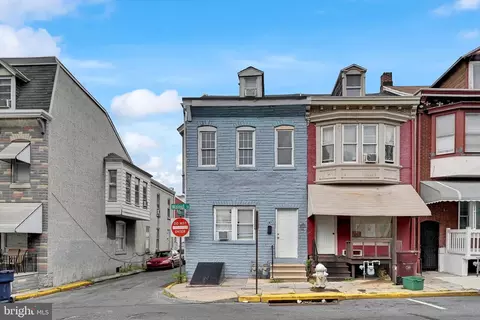 1027 Walnut St, Reading, PA 19601