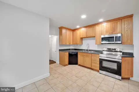 Kitchen - 3964 Penn Ave, Sinking Spring, PA 19608 photo 1 of 2