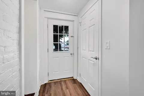 Entry Way - 3964 Penn Ave, Sinking Spring, PA 19608 photo 5 of 6