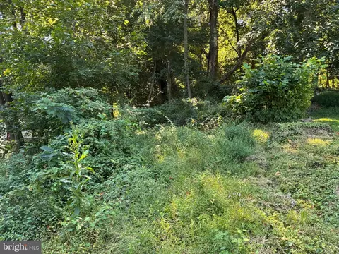 Exterior - 1970 Cedar Top Rd, Reading, PA 19607 photo 2 of 2