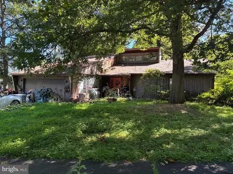 40 Cedarwood Rd, Reading, PA 19610