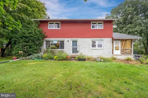 635 Furnace Rd, Wernersville, PA 19565