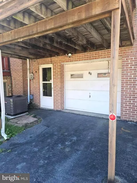 Exterior - 19 Hilbert Ct, Reading, PA 19606 photo 3 of 5
