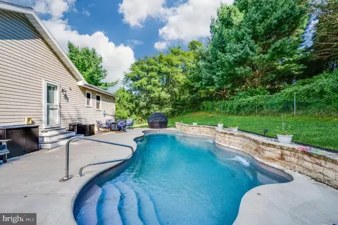 Exterior - 60 Sage Dr, Reading, PA 19608 photo 11 of 15