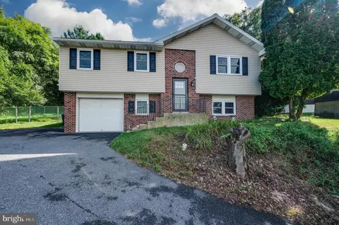 Exterior - 60 Sage Dr, Reading, PA 19608 photo 2 of 15