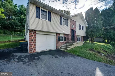 Exterior - 60 Sage Dr, Reading, PA 19608 photo 4 of 15