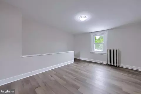 Living - 814 Pear St, Reading, PA 19601 photo 9 of 10