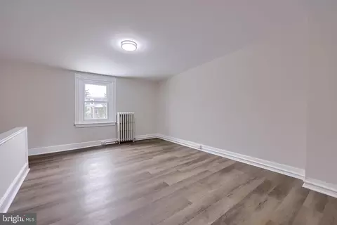 Living - 814 Pear St, Reading, PA 19601 photo 10 of 10