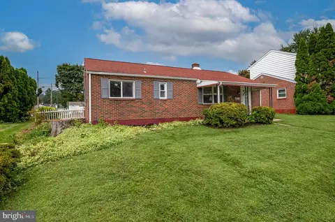 2049 Cleveland Ave, West Lawn, PA 19609