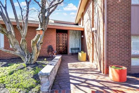 1617 Meadowlark, Wyomissing, PA 19610