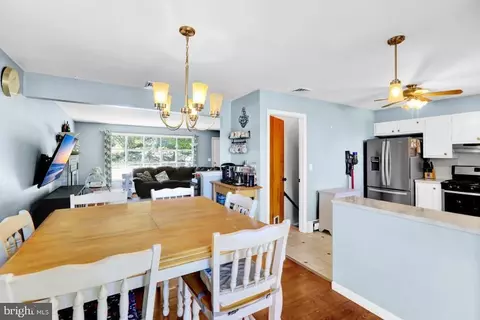 Dining - 4621 Hillside Rd, Reading, PA 19606 photo 2 of 2