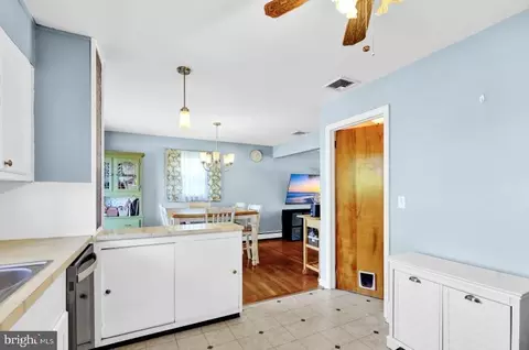 Entry Way - 4621 Hillside Rd, Reading, PA 19606 photo 1 of 2