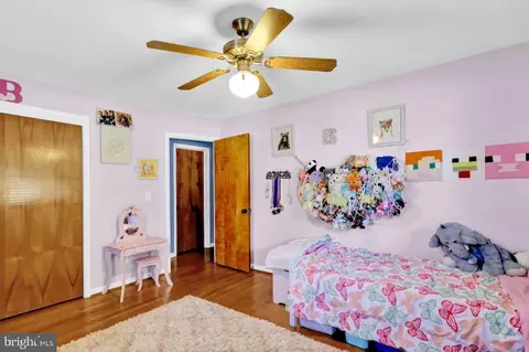 Bedroom - 4621 Hillside Rd, Reading, PA 19606 photo 4 of 6
