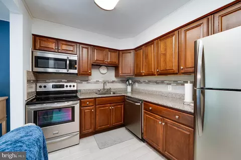 237 Fawn Ct, Hamburg, PA 19526