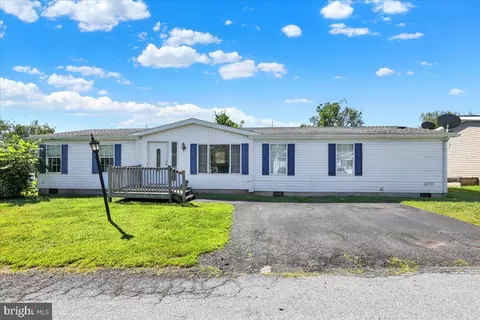 424 Cedar Ln, Birdsboro, PA 19508