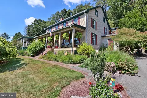 2145 Old Lancaster Pike, Reinholds, PA 17569