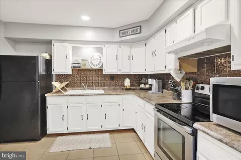 Kitchen - 524 Pershing Blvd, Reading, PA 19607 photo 1 of 1
