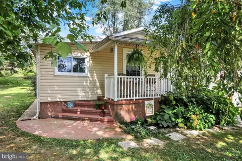 Exterior - 524 Pershing Blvd, Reading, PA 19607 photo 2 of 9