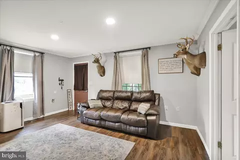 Entry Way - 524 Pershing Blvd, Reading, PA 19607 photo 2 of 6