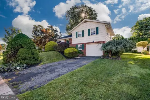 2912 Octagon Ave, Reading, PA 19608 photo 3