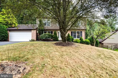 15 Nassau Cir, Reading, PA 19607 photo 3