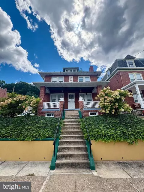 1520 Fairview St, Reading, PA 19606