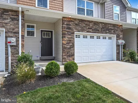 Exterior - 108 Staplehill Ct, Sinking Spring, PA 19608 photo 2 of 4