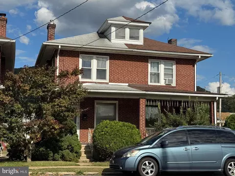 351 Morgantown Rd, Reading, PA 19611