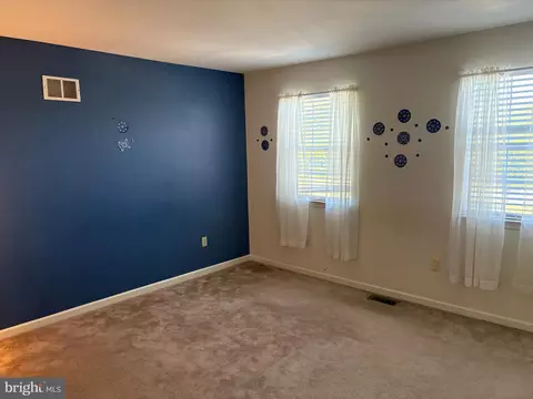 7 Becket Ct, Reading, PA 19607 photo 2
