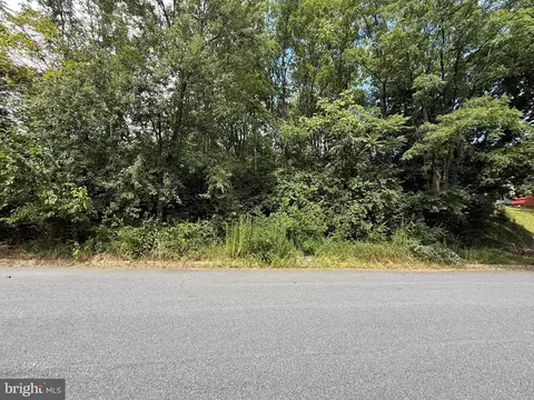 11 Golfview Ln, Reading, PA 19606