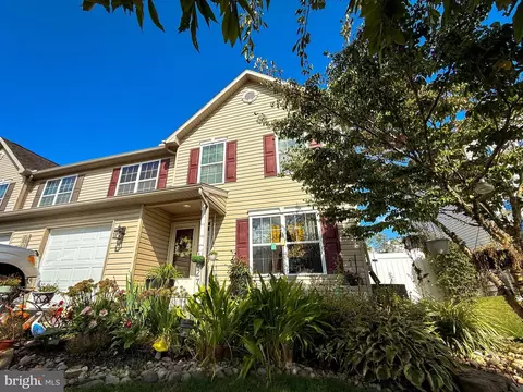 1027 Daisy Dr, Temple, PA 19560