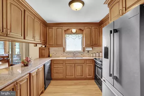 Kitchen - 130 Dries Rd, Reading, PA 19605 photo 2 of 4