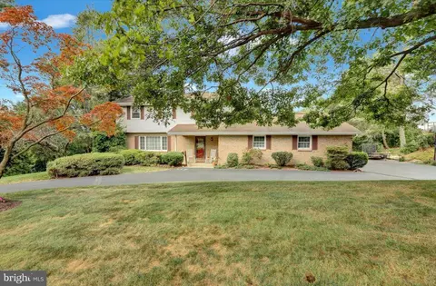 830 N Church Rd, Reading, PA 19608