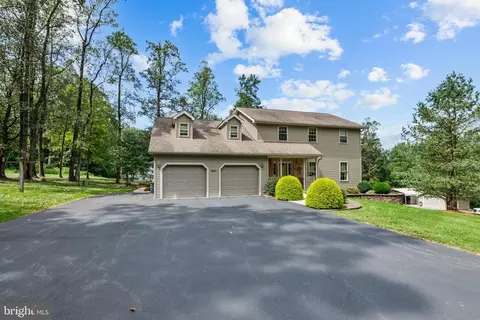 240 Ruth Rd, Fleetwood, PA 19522