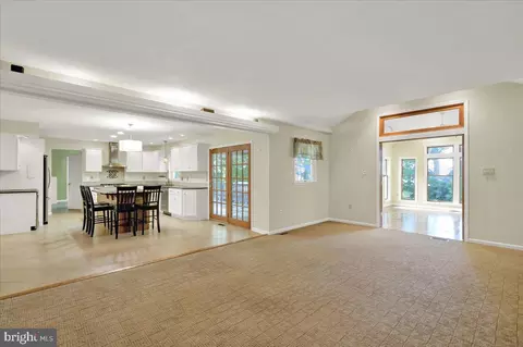 Living - 3105 Daniel Dr, Reading, PA 19608 photo 4 of 6