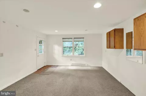 Living - 3105 Daniel Dr, Reading, PA 19608 photo 6 of 6