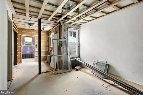 Entry Way - 408 Hazel St, Reading, PA 19611 photo 6 of 9