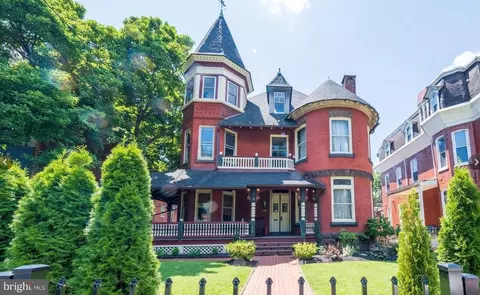 1536 Mineral Spring Rd, Reading, PA 19602