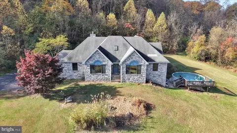 1157 Fritztown Rd, Reinholds, PA 17569